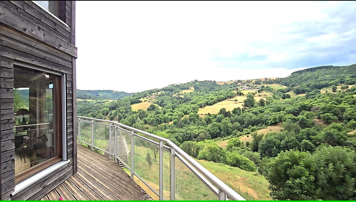 Maison à SAINT-BASILE