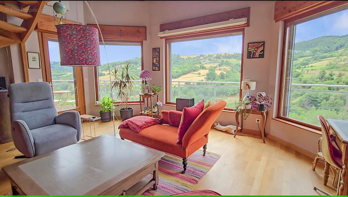 Maison à SAINT-BASILE