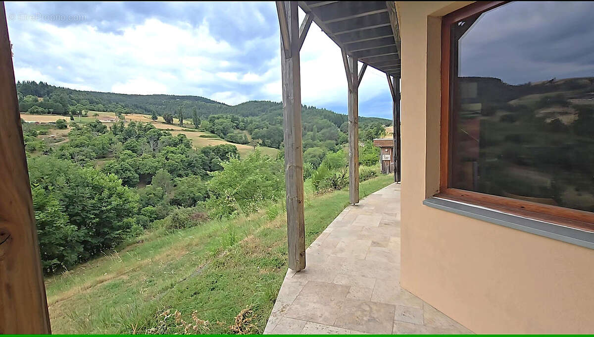 Maison à SAINT-BASILE