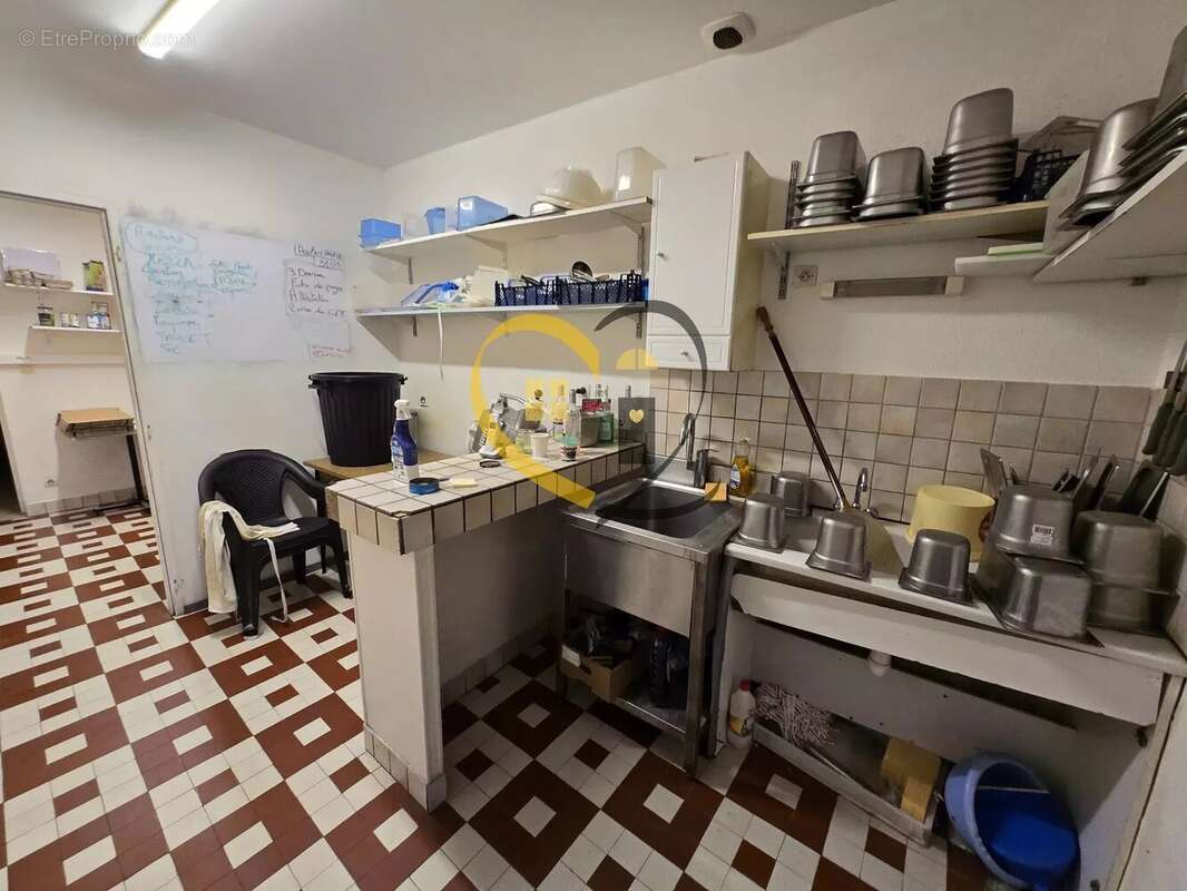 Commerce à HENRICHEMONT