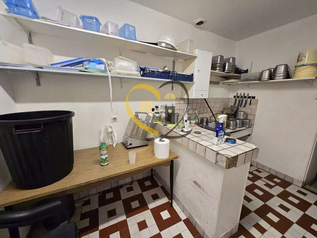 Commerce à HENRICHEMONT