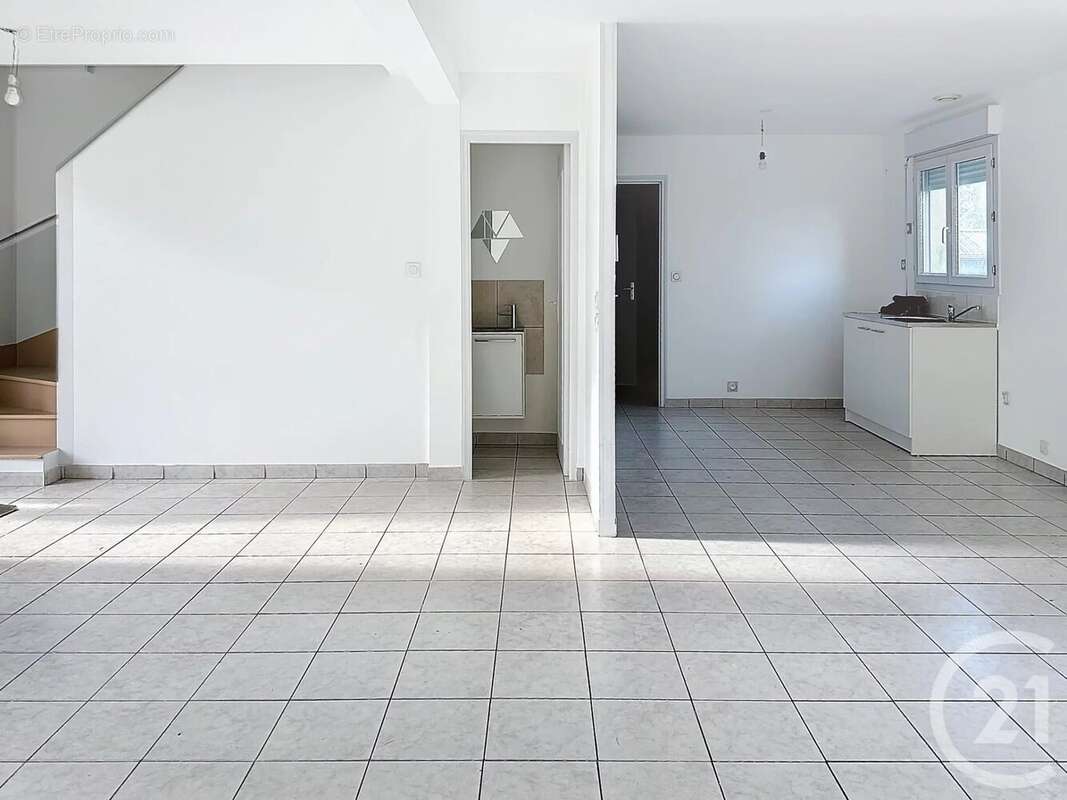 Maison à BAINS-SUR-OUST