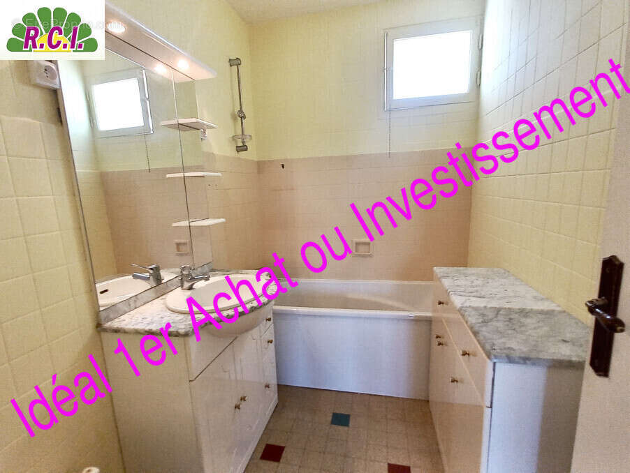 Appartement à UNIEUX