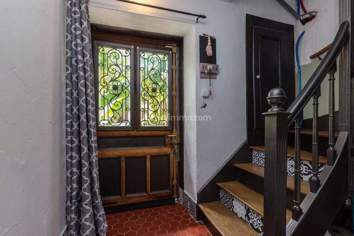 Maison à SAINT-GEOIRE-EN-VALDAINE