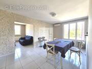 Appartement à BAGNOLS-SUR-CEZE