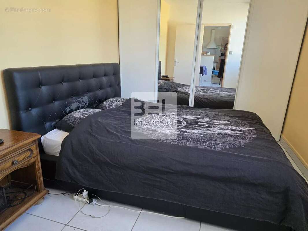 Appartement à BAGNOLS-SUR-CEZE