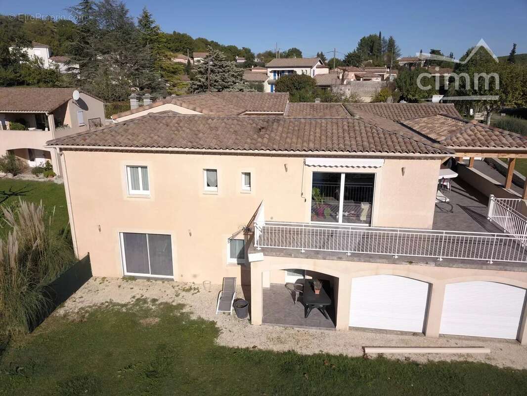 Maison à RUOMS