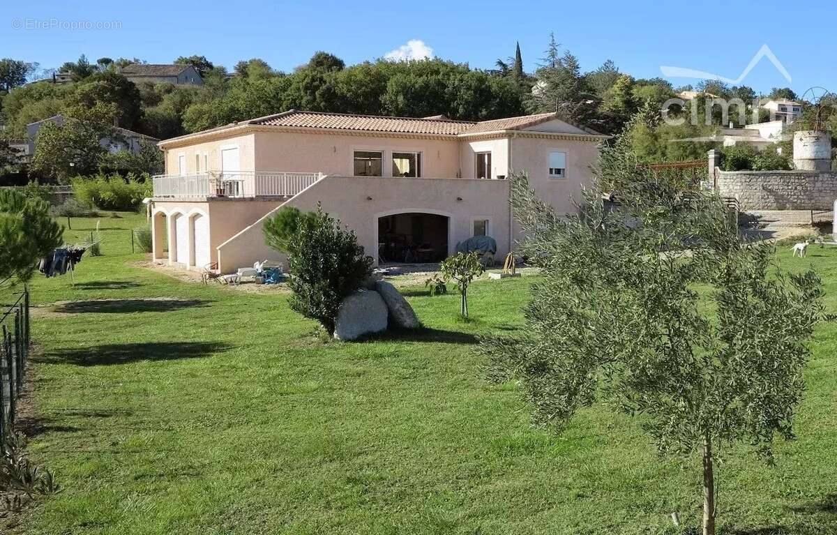 Maison à RUOMS