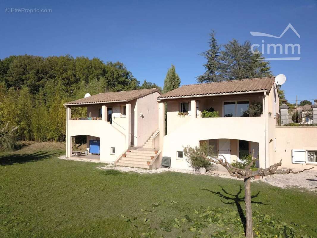 Maison à RUOMS