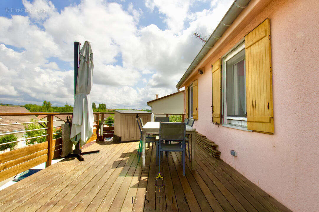 Maison à BAINVILLE-SUR-MADON