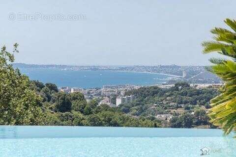 Maison à CAGNES-SUR-MER