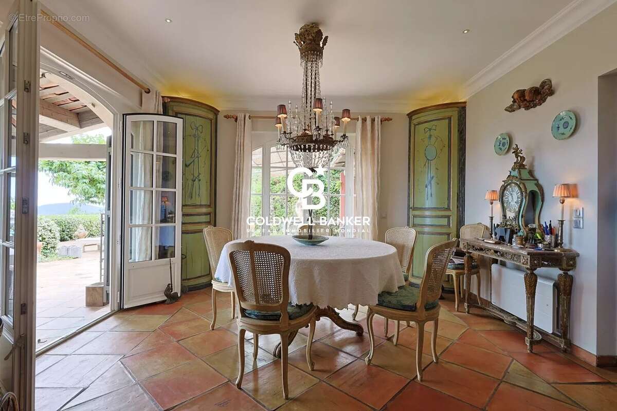 Maison à LA GARDE-FREINET