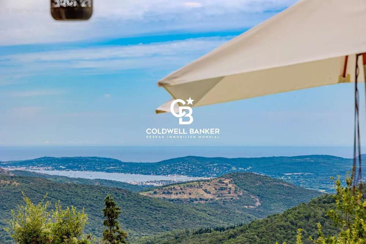 Maison à LA GARDE-FREINET