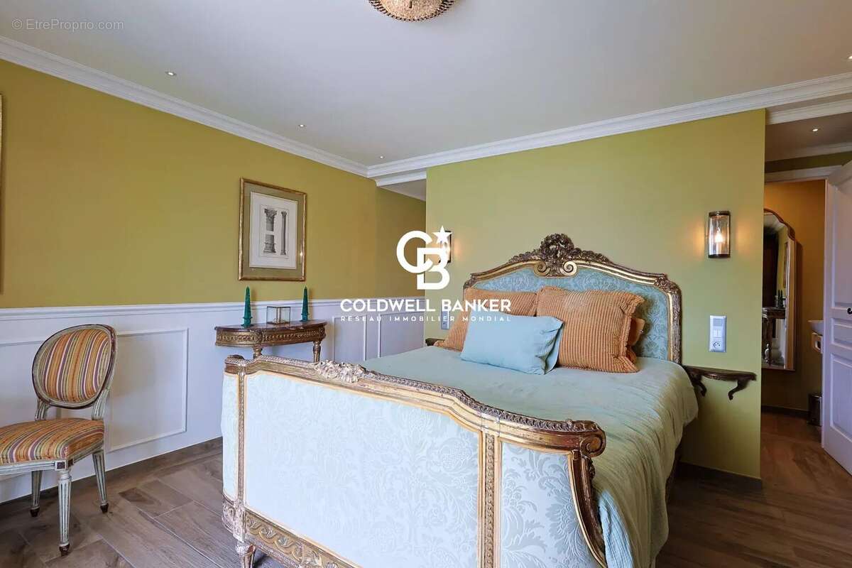 Maison à LA GARDE-FREINET