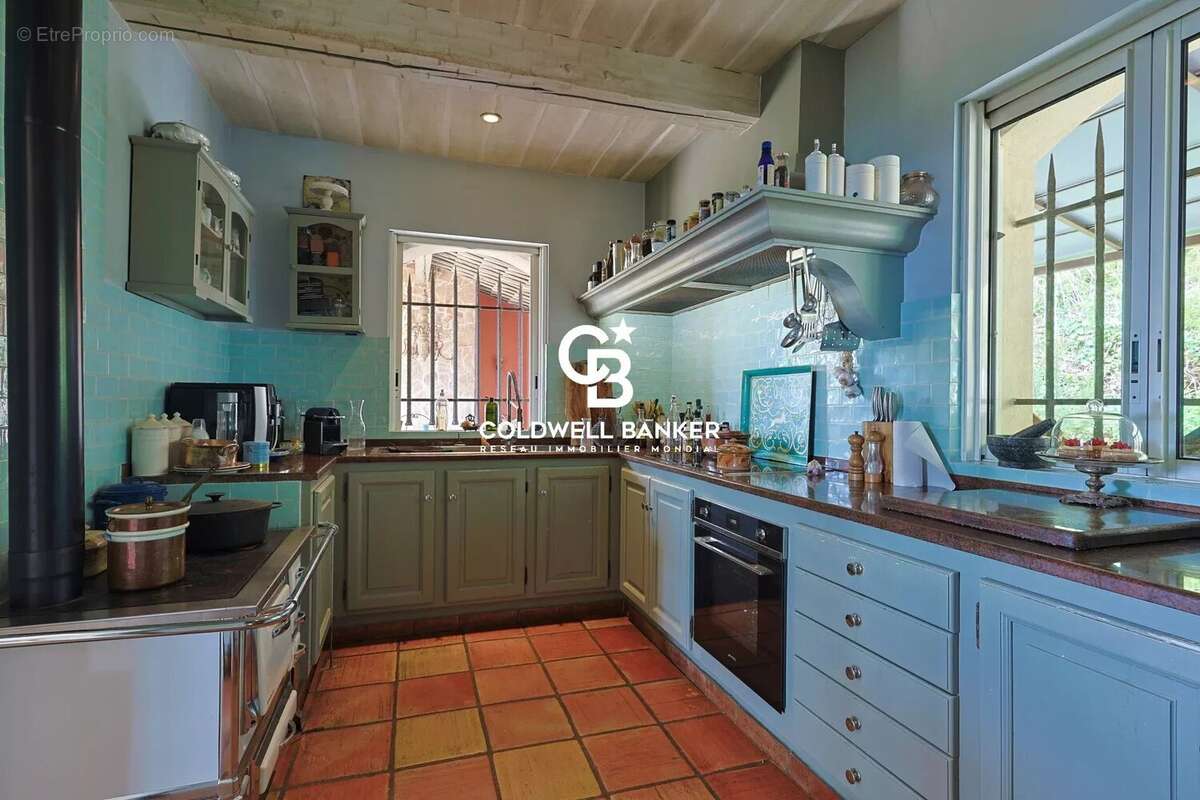 Maison à LA GARDE-FREINET