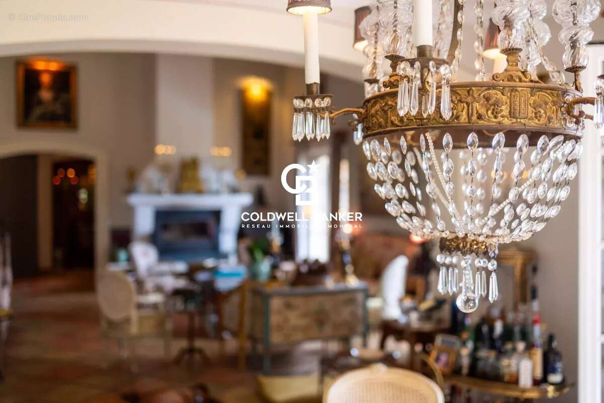 Maison à LA GARDE-FREINET