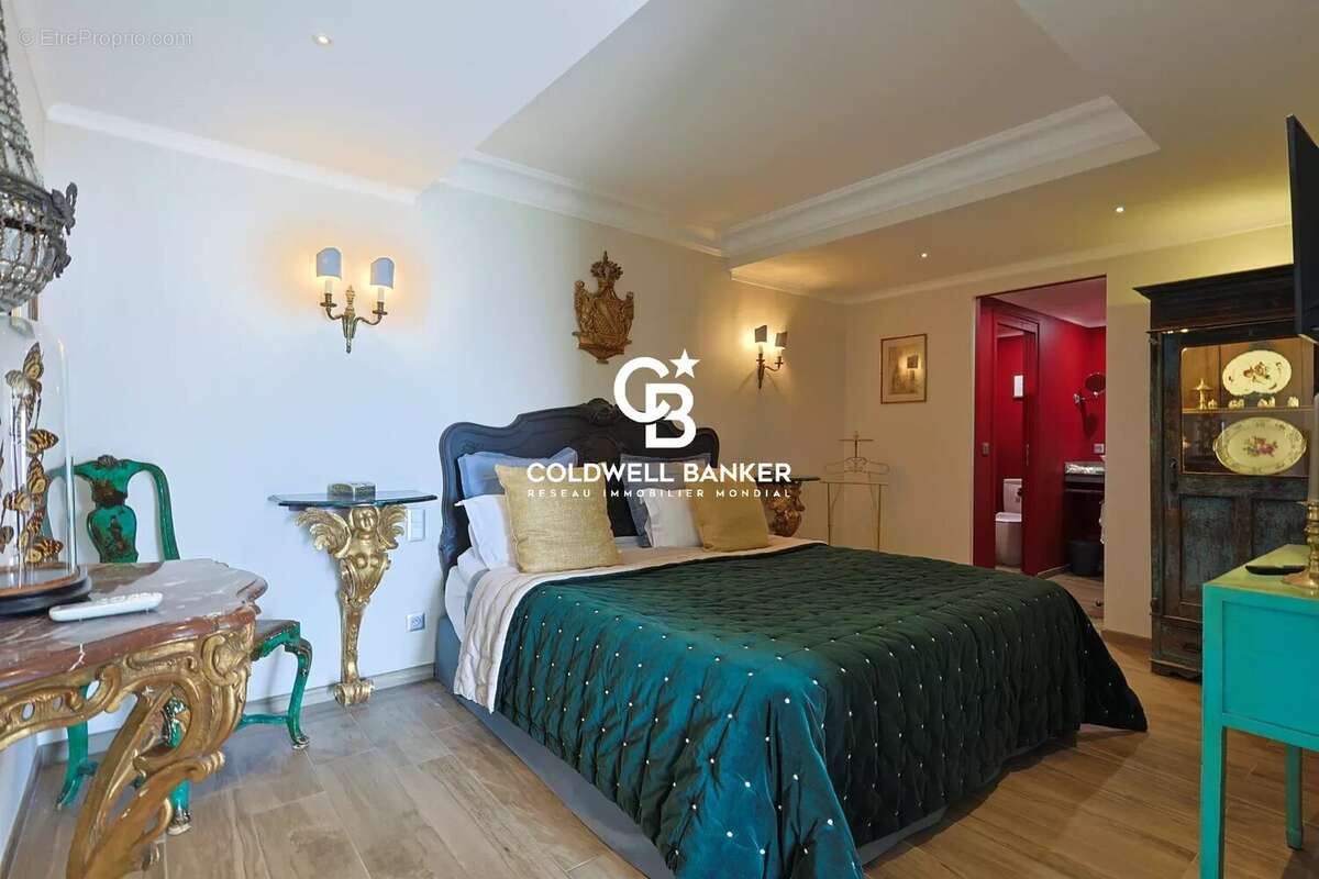 Maison à LA GARDE-FREINET