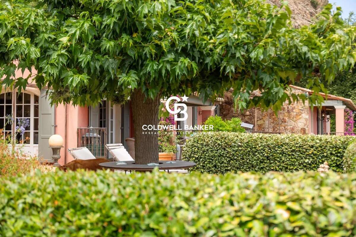 Maison à LA GARDE-FREINET