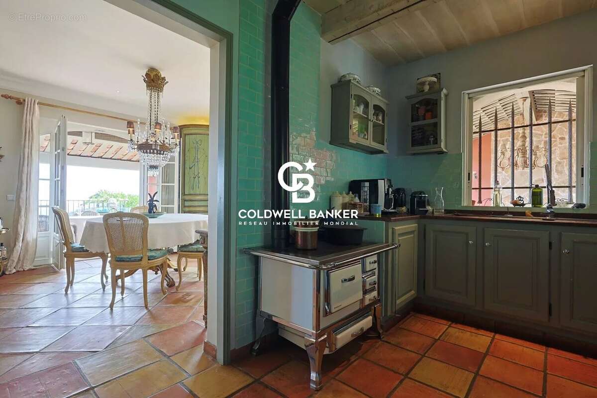 Maison à LA GARDE-FREINET