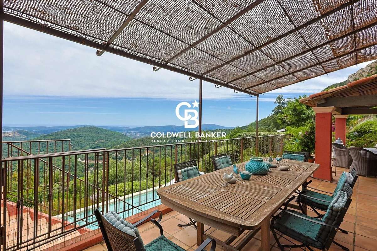 Maison à LA GARDE-FREINET