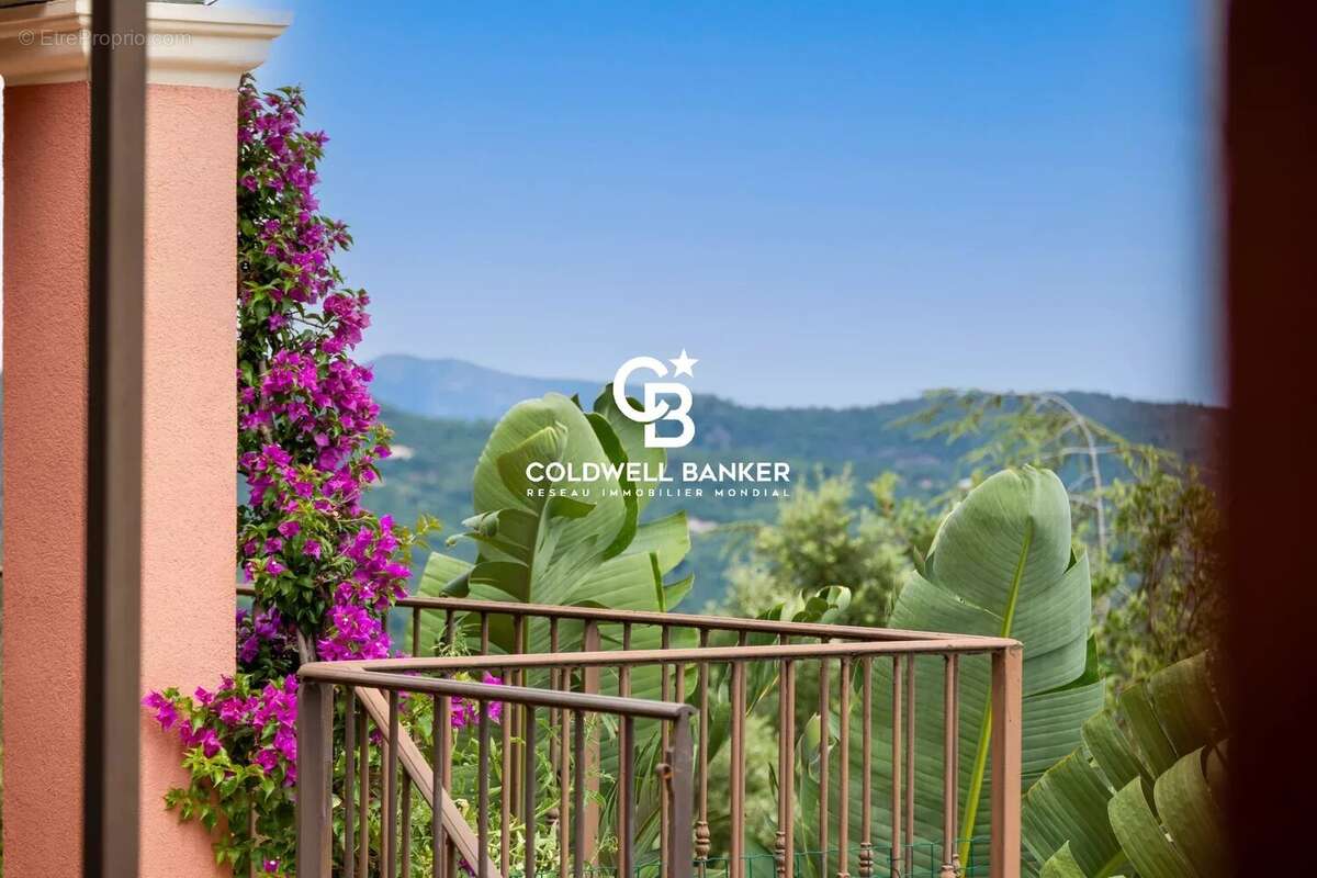 Maison à LA GARDE-FREINET