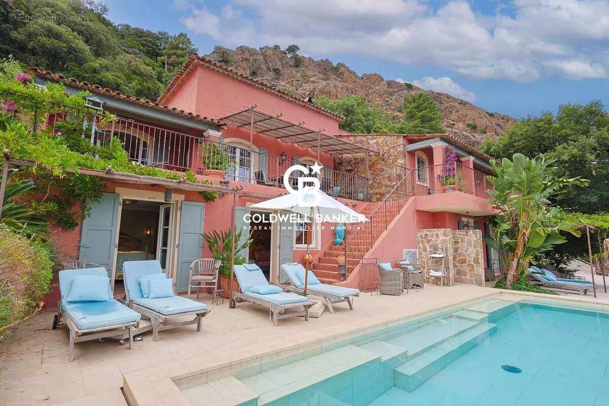 Maison à LA GARDE-FREINET