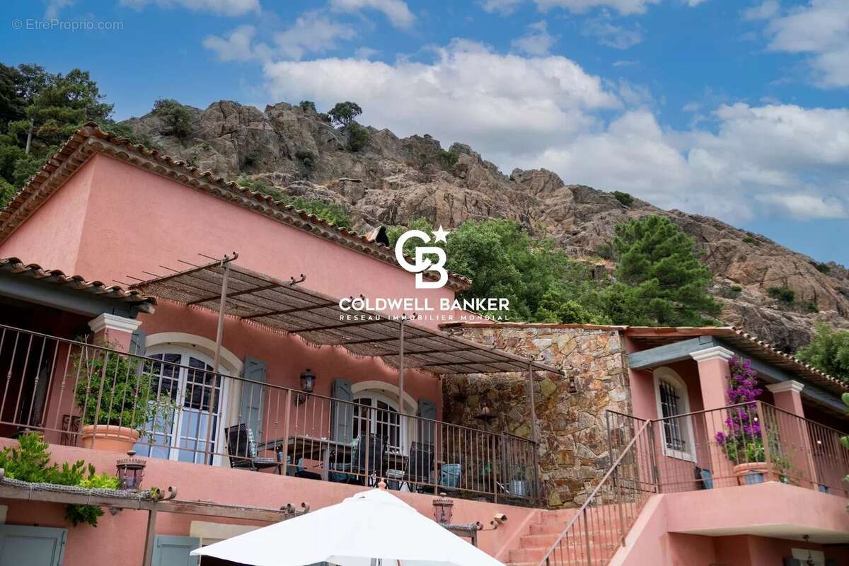 Maison à LA GARDE-FREINET