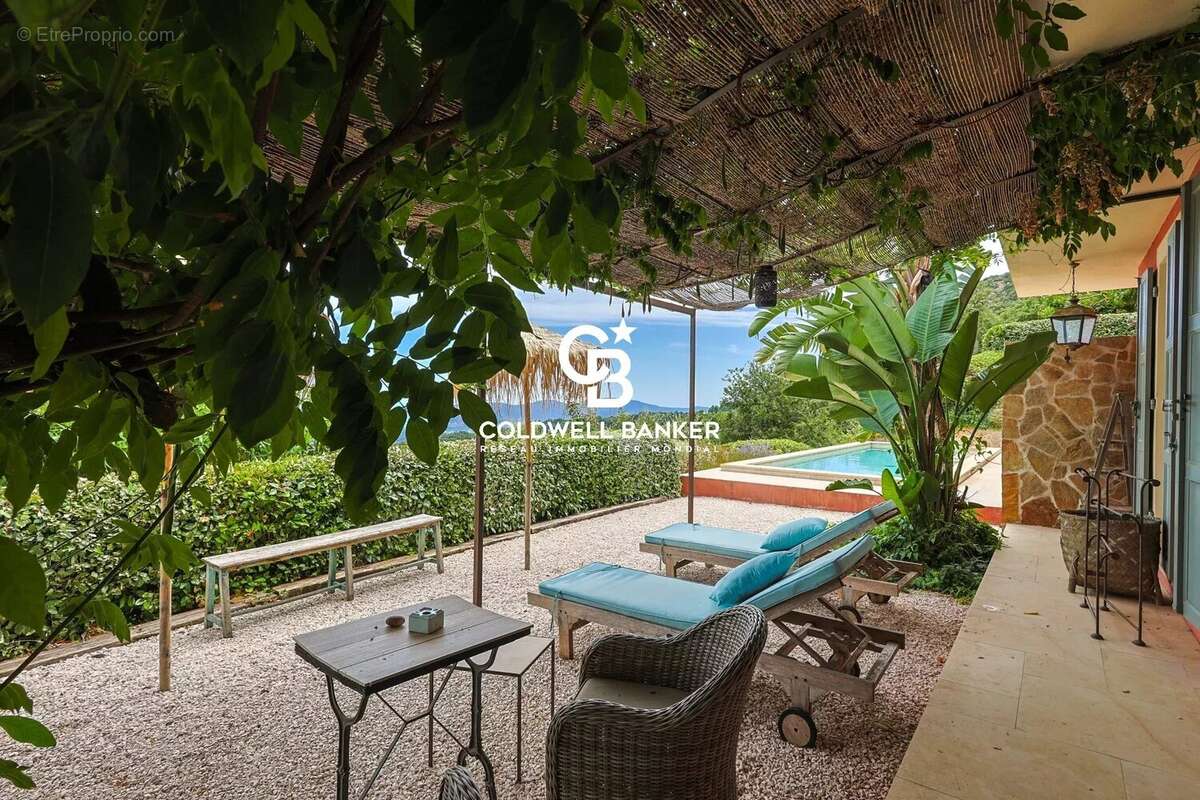 Maison à LA GARDE-FREINET