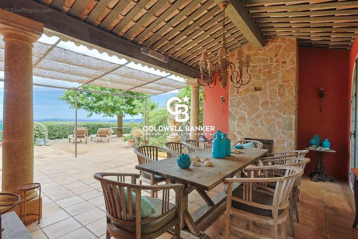 Maison à LA GARDE-FREINET