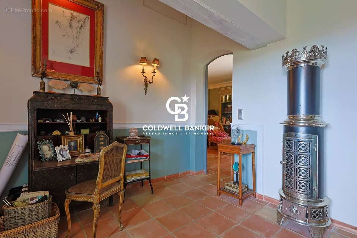 Maison à LA GARDE-FREINET