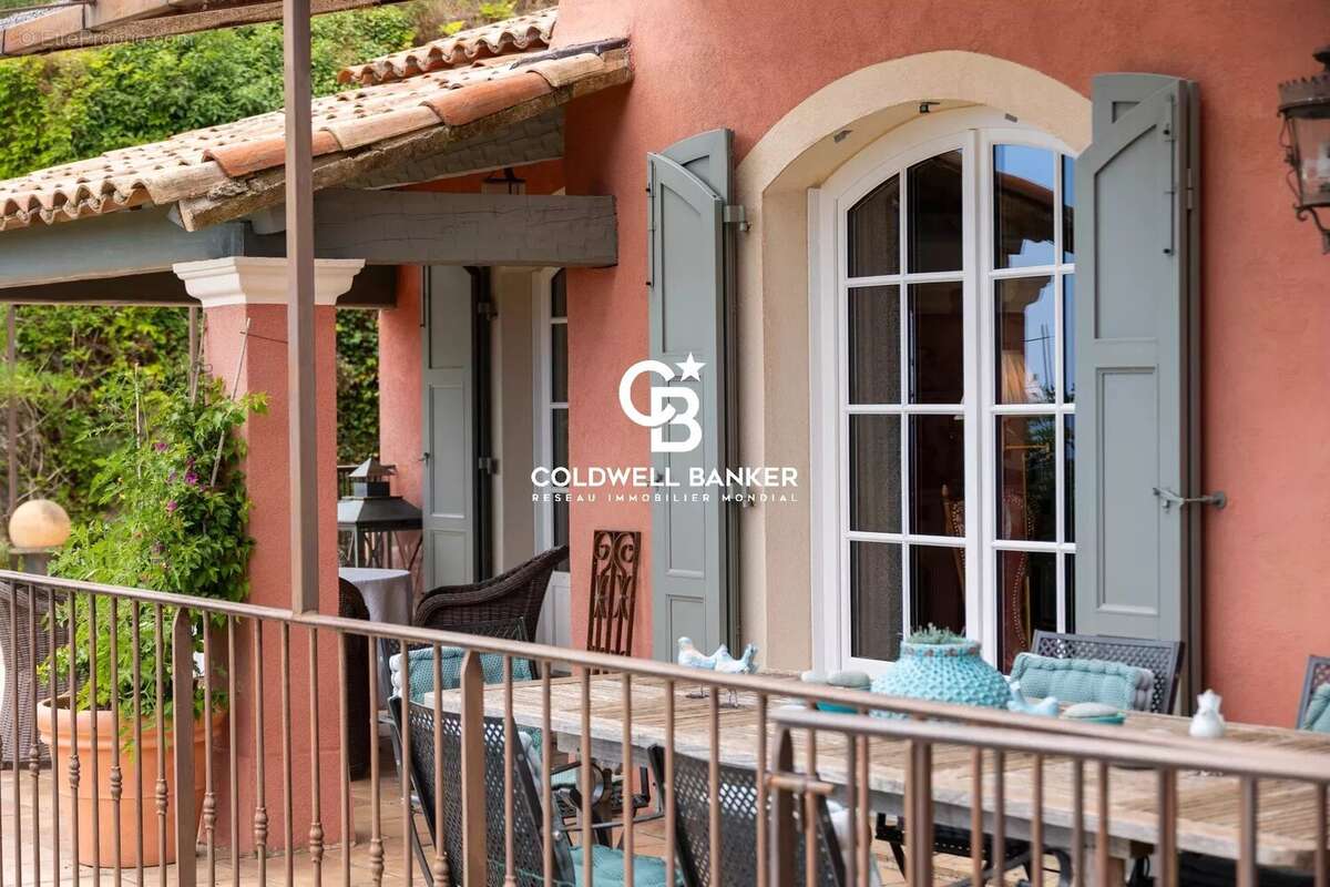 Maison à LA GARDE-FREINET