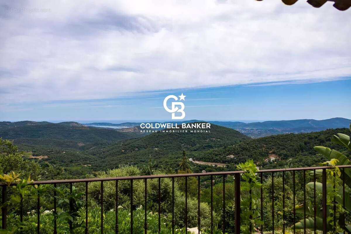 Maison à LA GARDE-FREINET