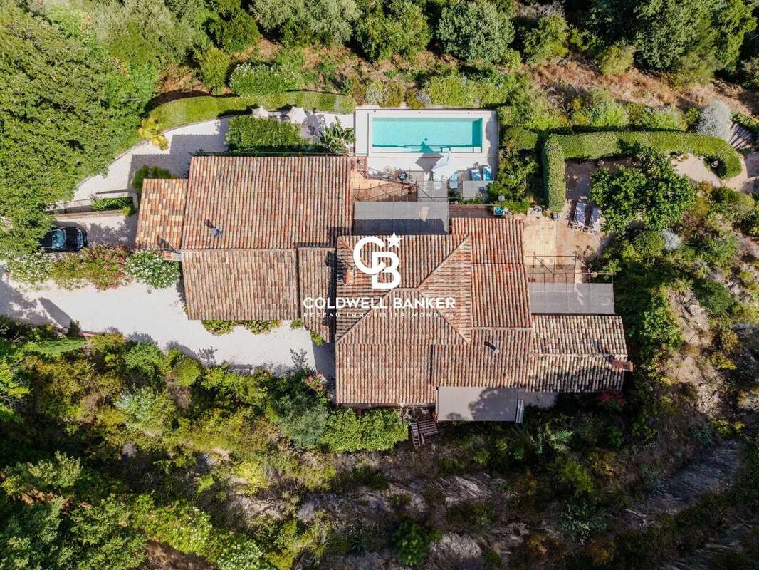 Maison à LA GARDE-FREINET