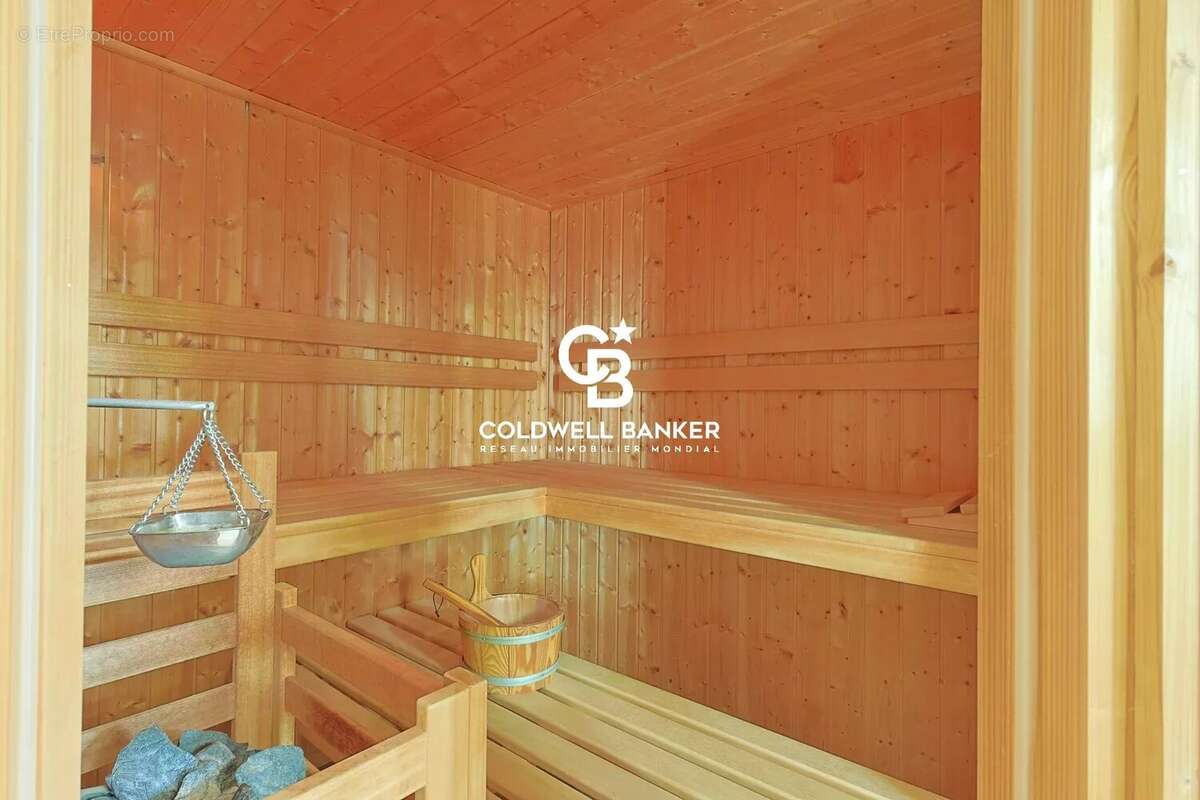 Maison à LA GARDE-FREINET