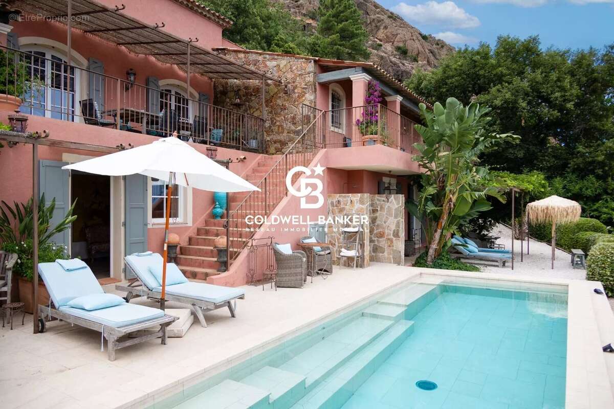 Maison à LA GARDE-FREINET