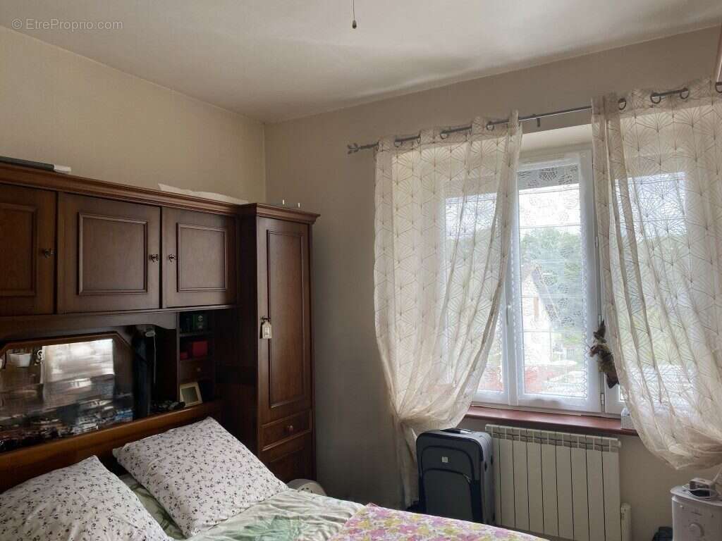 Maison à CHATEAUNEUF-LA-FORET