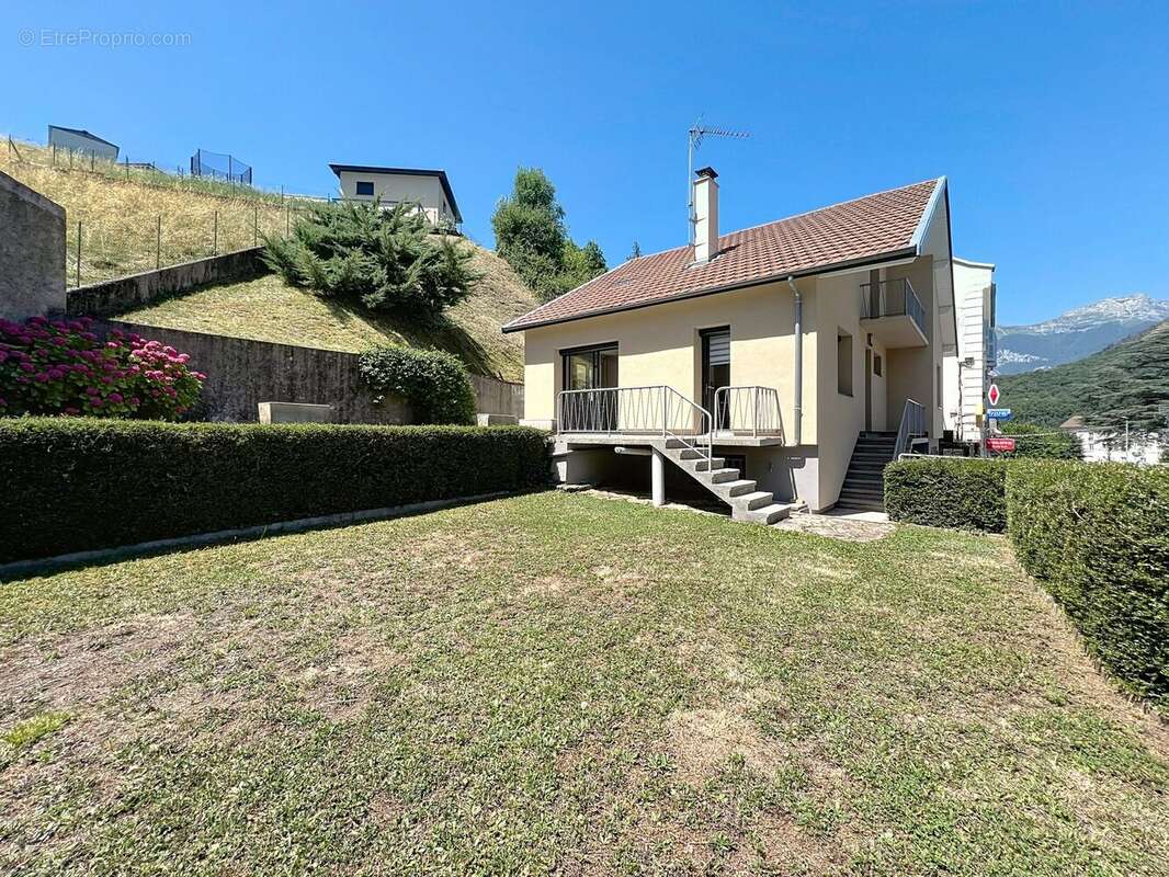 Maison à SAINT-GEORGES-DE-COMMIERS