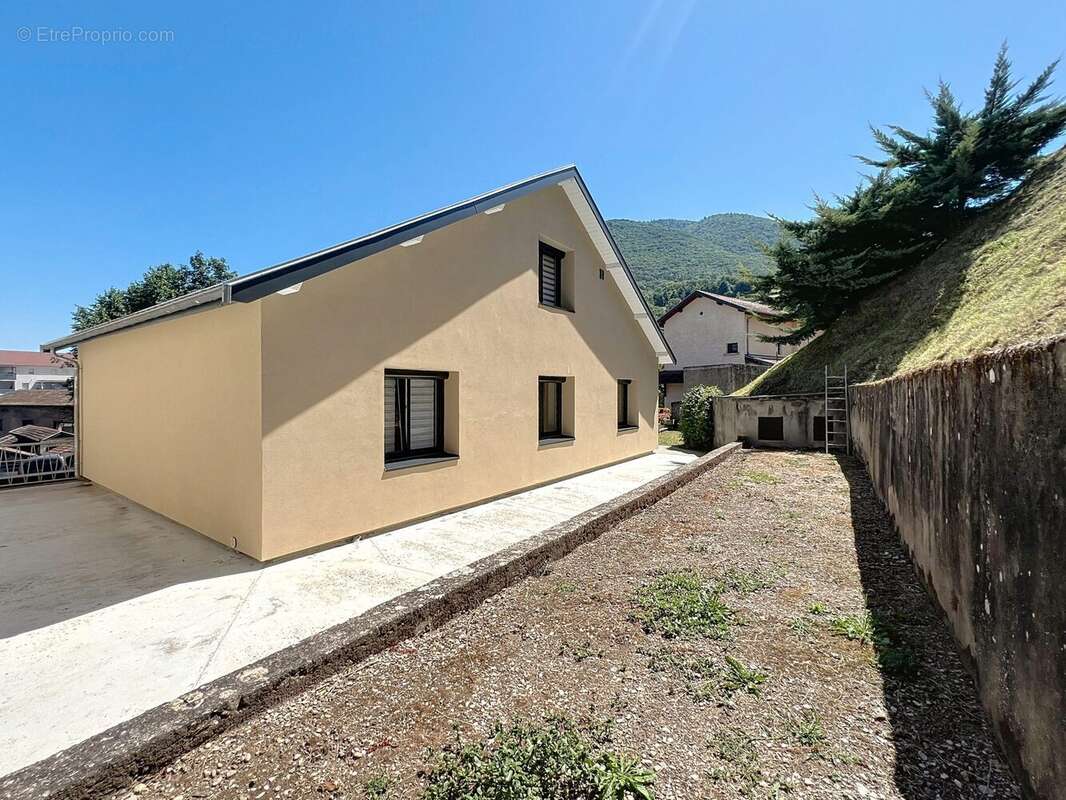 Maison à SAINT-GEORGES-DE-COMMIERS