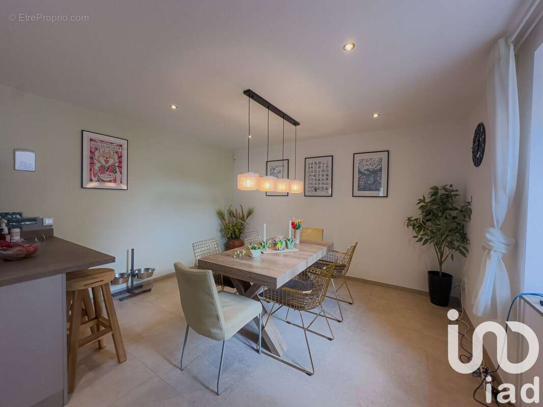 Photo 2 - Maison à RUSSANGE