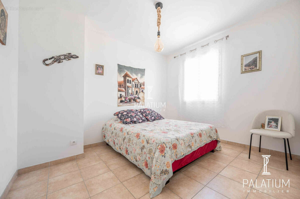 Maison à GREOUX-LES-BAINS