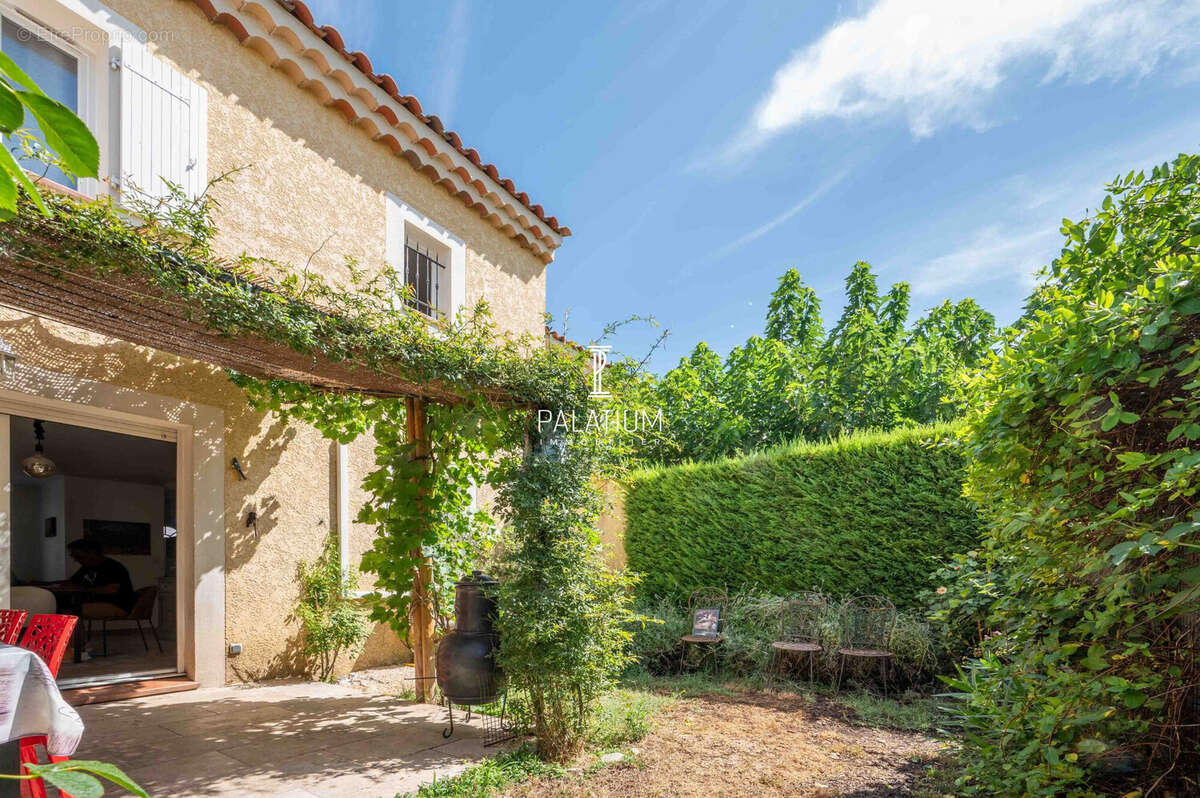 Maison à GREOUX-LES-BAINS