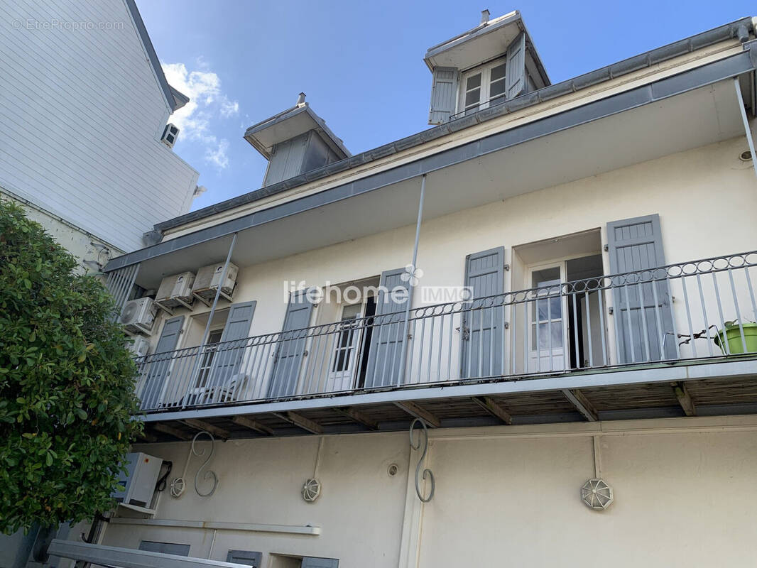 Commerce à SAINT-DENIS