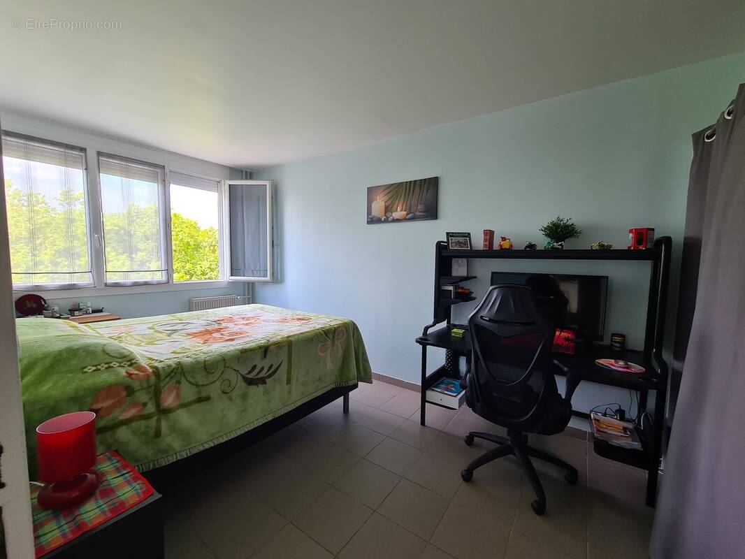 Chambre1 - Appartement à JOUE-LES-TOURS