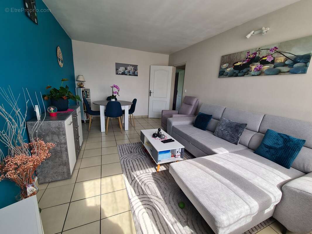 Salon2 - Appartement à JOUE-LES-TOURS