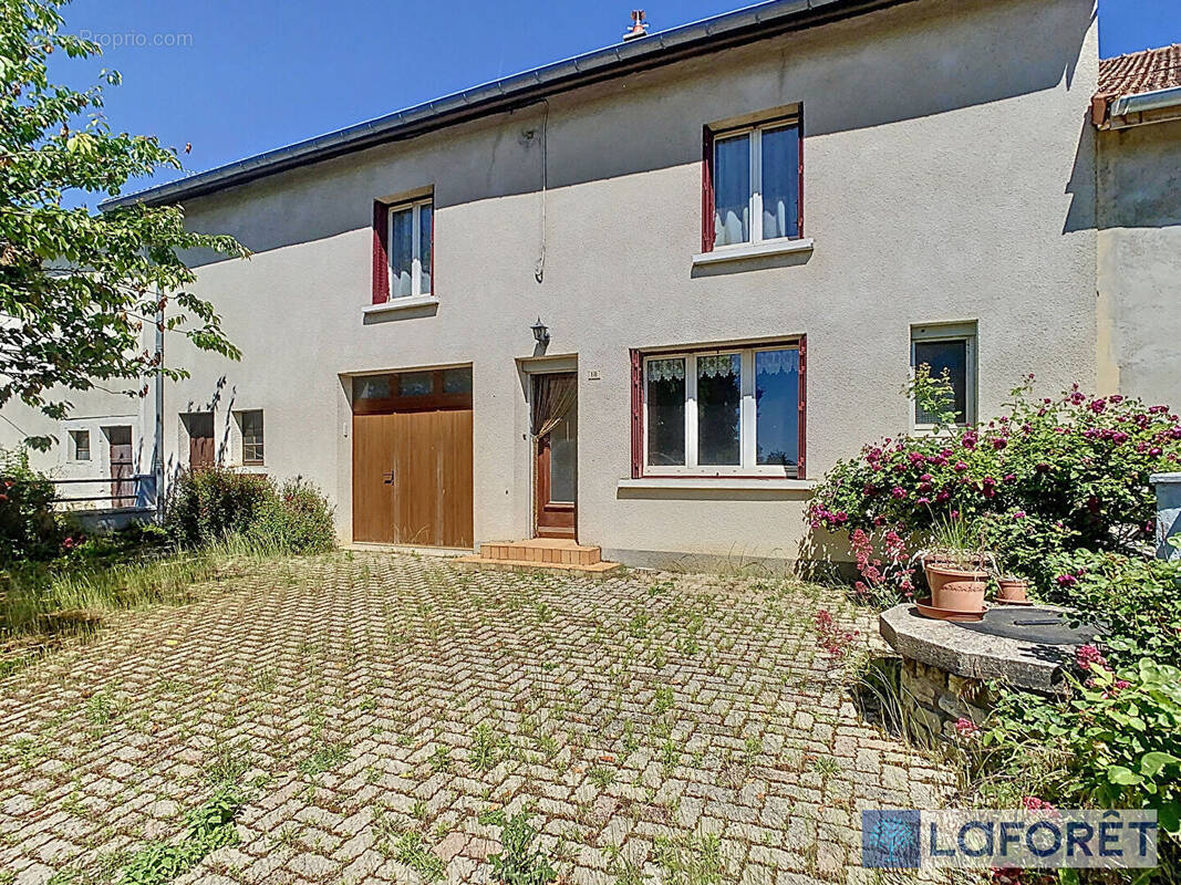 Maison à BASSONCOURT