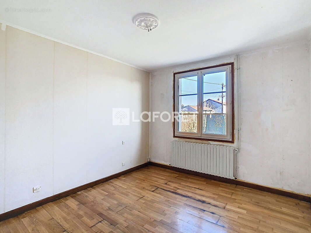 Maison à FRESNES-SUR-APANCE