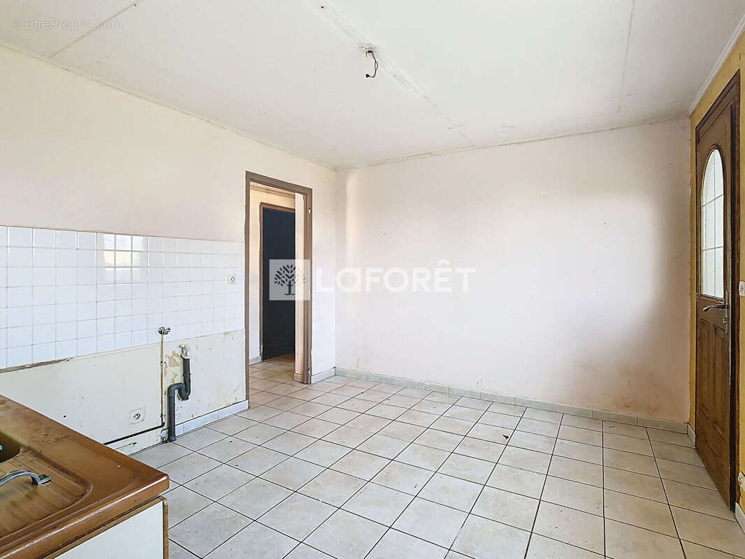 Maison à FRESNES-SUR-APANCE