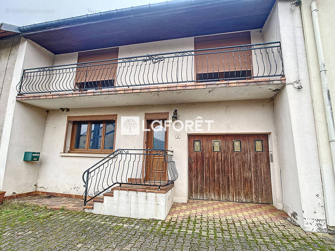 Maison à IS-EN-BASSIGNY