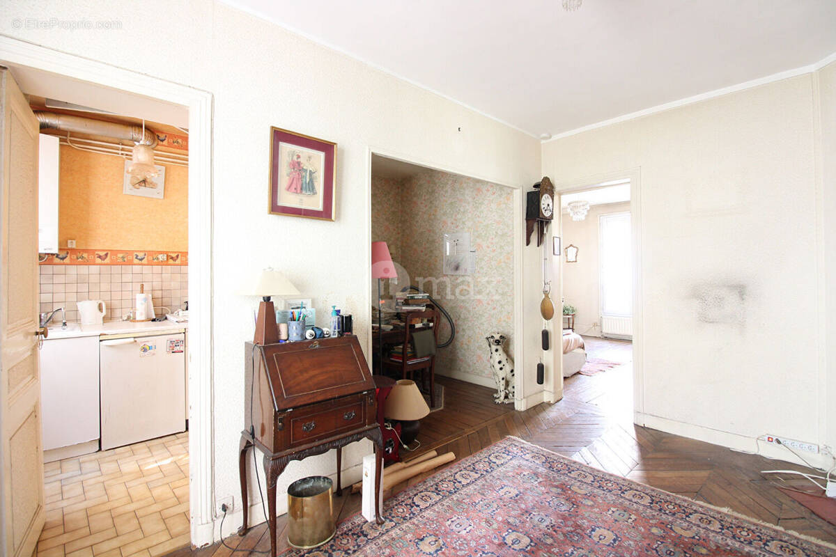 Appartement à LEVALLOIS-PERRET