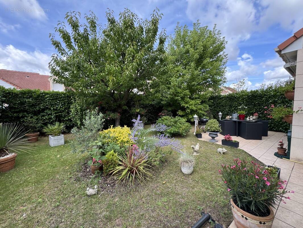 Maison à VERNEUIL-SUR-SEINE